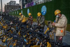 中国のコロナ追跡調査、浮かび上がる貧富の差