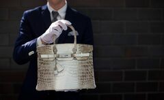 エルメスのバッグ一人勝ち、コロナどこ吹く風