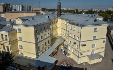 ロシアの悪名高い刑務所、WSJ記者はここにいる