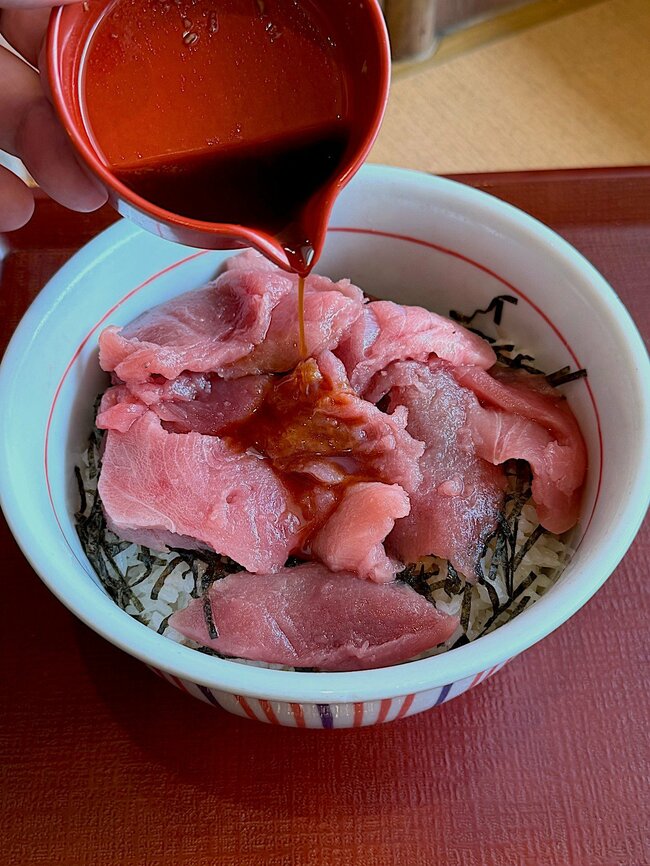 「良い意味で期待を裏切られた」なか卯の“まぐろ2倍どんぶり”食べ応えがスゴすぎる!「お腹いっぱい」「シンプルに美味しい」《実食レビュー》