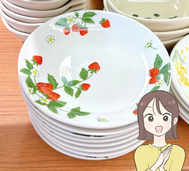 思わずまとめ買いした…！セリアの「昭和レトロな食器」純喫茶みたいで可愛すぎる！