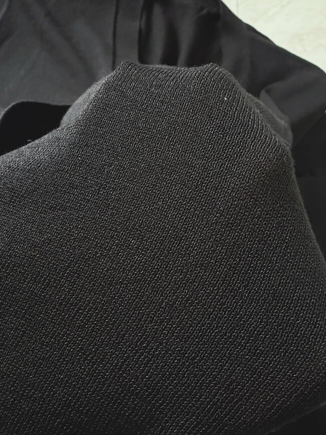 「去年に引き続きリピート購入」無印良品の“春カーディガン”ゆったり楽ちんでUVカットもできる優れもの！「初夏から大活躍しそう」「二の腕隠しにとても重宝」