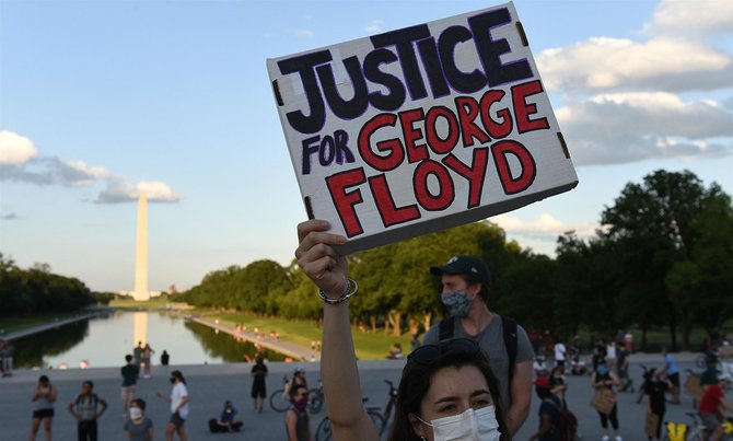 黒人暴行死 全米各地の抗議、SNSが主戦場に