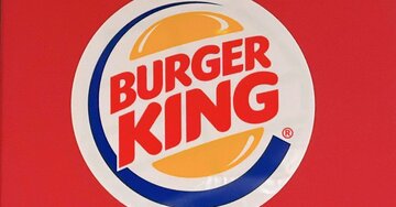 「美味しすぎて100個食べたい」バーガーキングの“豪快すぎる限定バーガー”が絶賛の嵐！「1番うまいやつ」「一生やってくれませんか？」《実食レビュー》