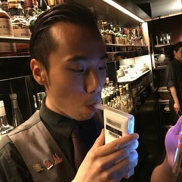 ワインを飲んだらどのくらい酔っ払うのか業務用アルコールセンサーでチェックした