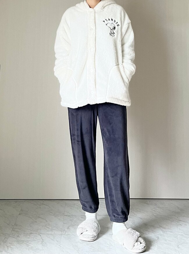 「もう1枚リピしようと思います」GUの“毛布みたいなパンツ”ふわふわ暖かくて、1990円とは思えない優秀さです！「手放せないくらい好き」「マシュマロみたいなもこもこ具合」