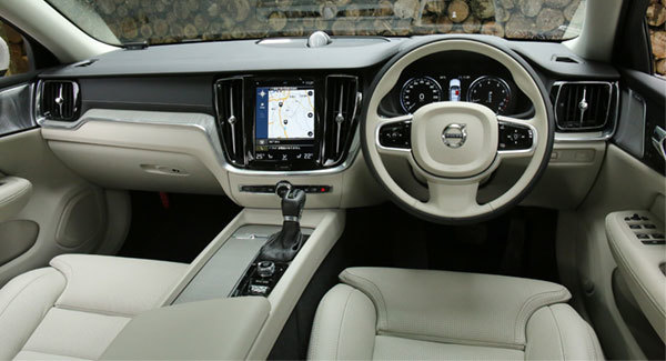 ボルボV60・T5インスクリプションのインパネ ボルボV60・T5インスクリプションのインパネ