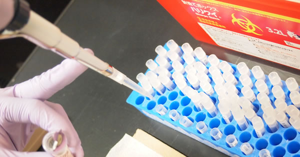 もう治療法がないがん患者に効く薬を見つける「がん遺伝子検査」が安くなる?