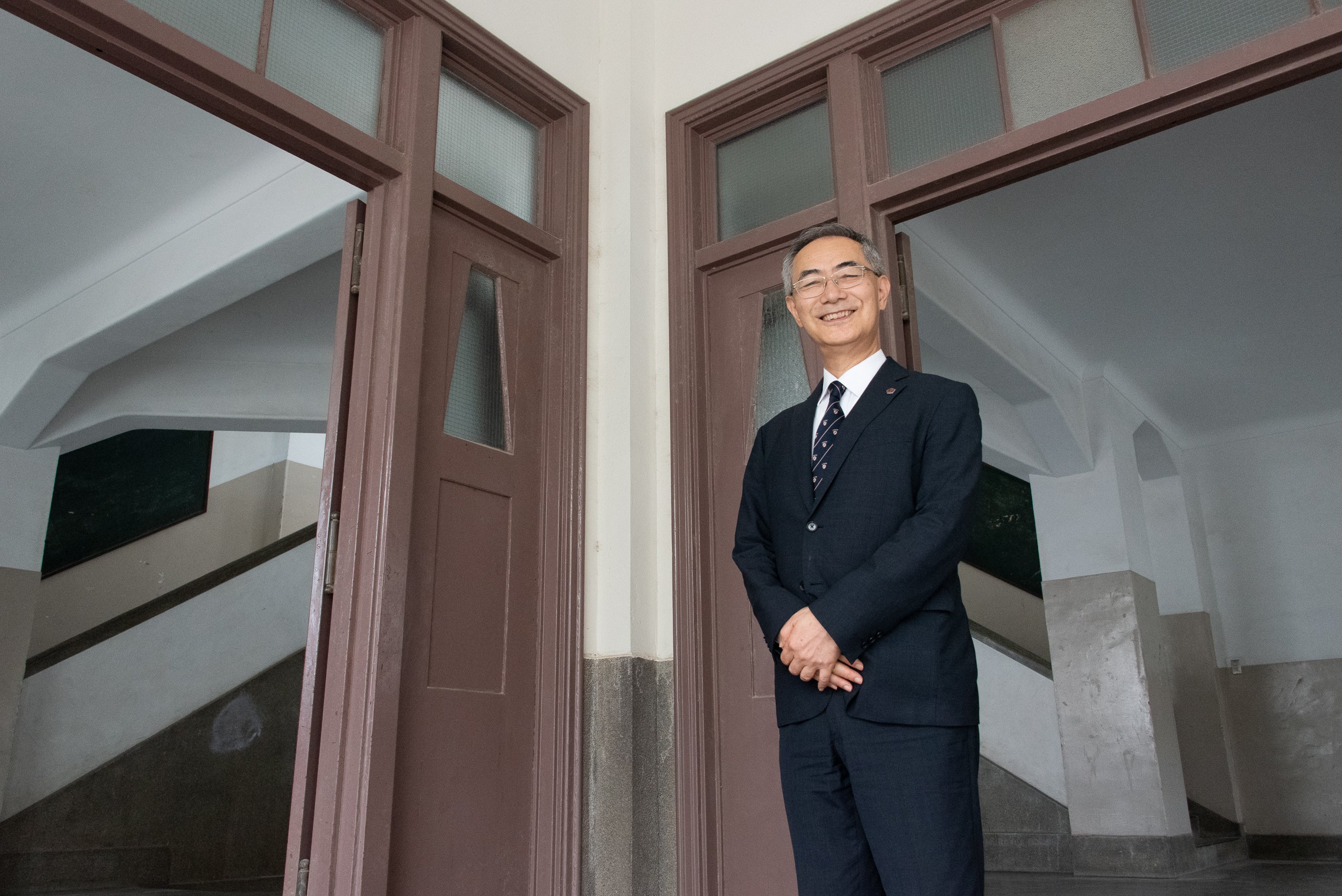 本校舎