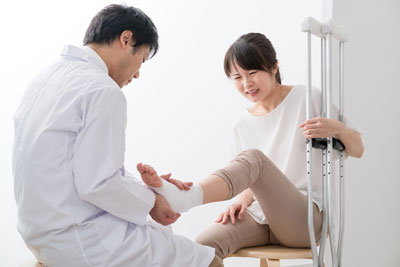 ケガや病気の強い味方、健康保険。「3~5月に残業が多いと健康保険料が高くなって損をする」仕組みが、2018年10月から一部見直されます