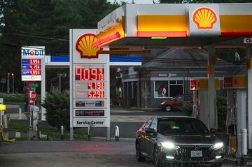 インフレ疲れの米、ガソリン再高騰