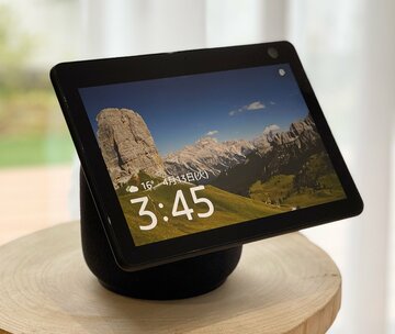 「動く」だけじゃない!Amazon Echo Show 10はまったく新しいスマートデバイスだ