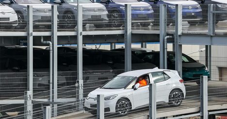 VW好決算、テスラ打倒には難題も