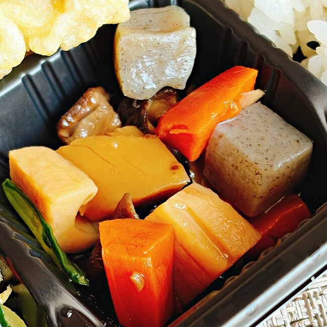 「おかず豊富すぎてご飯たらない」ほっともっとの“てんこ盛り弁当”大人のお子様ランチみたいで豪華!「ガチご馳走」「オールスター感がある」