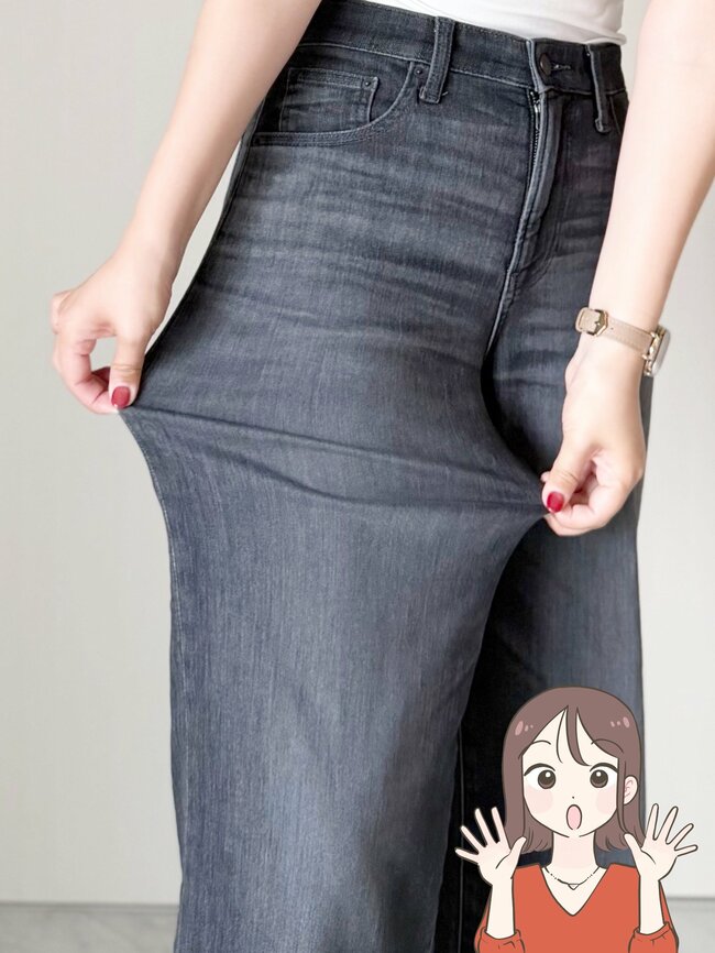 「普通のデニムがはけなくなりそう」ユニクロの“スウェットみたいなパンツ”が楽ちんすぎる!「脚が長く見えます」「全部このデニムにしたい」