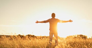 後悔と愚痴の多い30代後半の男性。ネガティブな彼の人生を変えた妻のひと言とは?