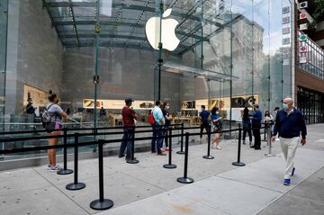 アップル、米店舗さらに閉鎖　新型コロナ感染者増加で