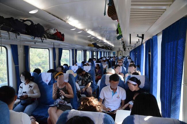 ラオス初の本格的な「鉄道」開業！スタバも初上陸で旅行するなら今【写真あり】