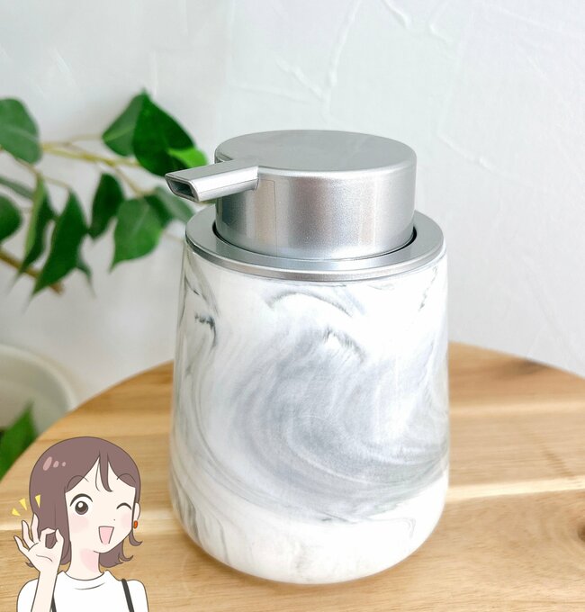 「80本以上購入した」無印良品の“天才ハンガー”服がすべりにくくて快適すぎる！「何本あってもいい！」「ノンストレスです」