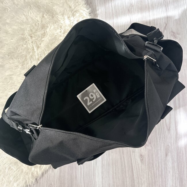 3泊分の荷物が入った!しまむらで見つけた「スヌーピーのボストンバッグ」今っぽいデザインがオシャレだし、2970円で買えるのすごい!