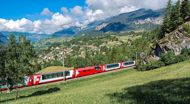 スイス旅行で絶対乗りたい「世界一遅い特急列車」、氷河特急の新上級 