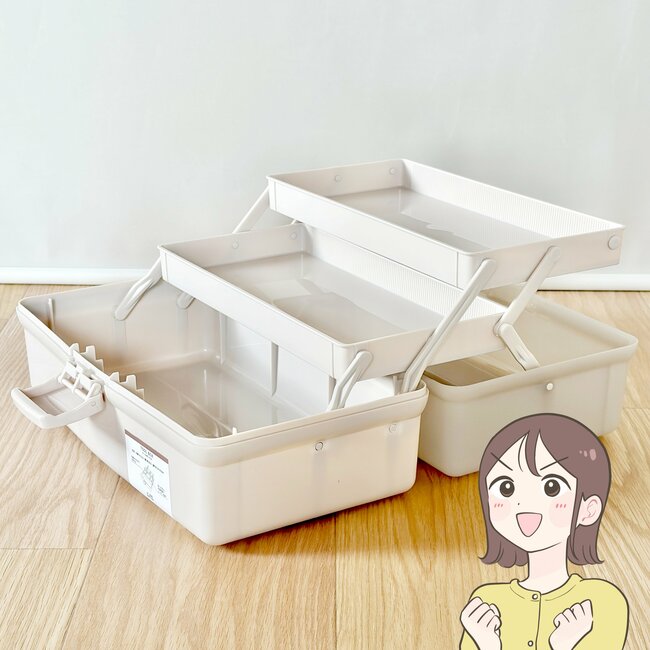 診察券が92枚も入った！3COINSの“中身がひと目でわかるケース”お薬手帳や処方薬もたっぷり入って便利！「3個目の購入です」「ガバッと開くので探しやすい！」