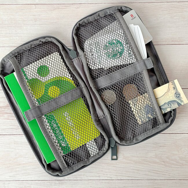 カードや診察券が70枚も入った！無印良品の“天才が考えたポーチ”便利すぎて買い足したい！「お財布として使ってます」「ゴチャゴチャ感が出ません」