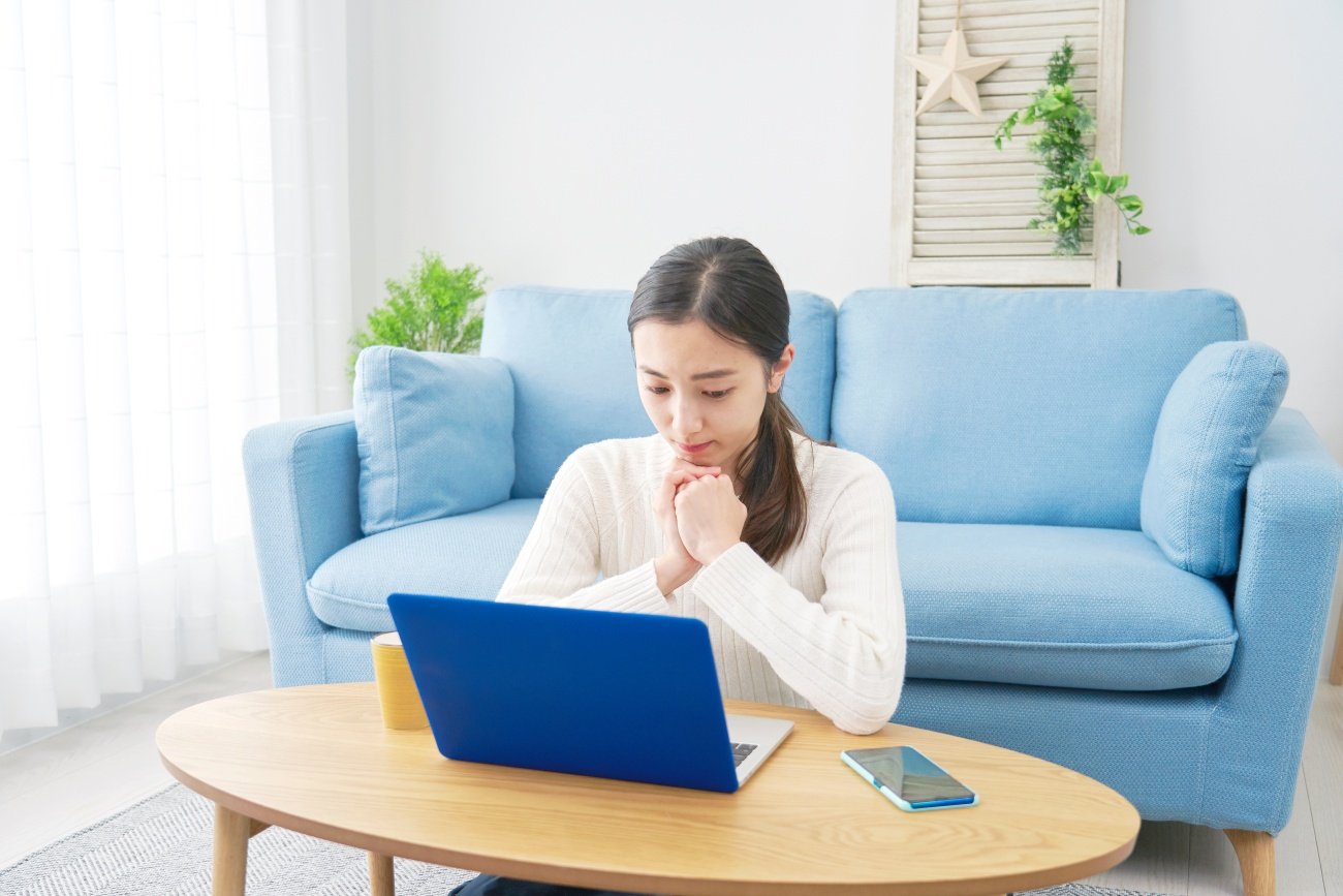 投資が怖くて一歩が踏み出せない人に伝えたい「富のマインドセット」とは？【JUST KEEP BUYINGの著者が語る】