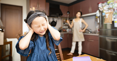 子どもを操作する親子どもと交流する親その「言葉づかい」の違い