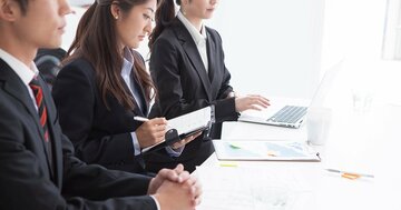 【24卒就活対策】インターンには必ず参加しよう! 得られる圧倒的な2つのメリットとは?