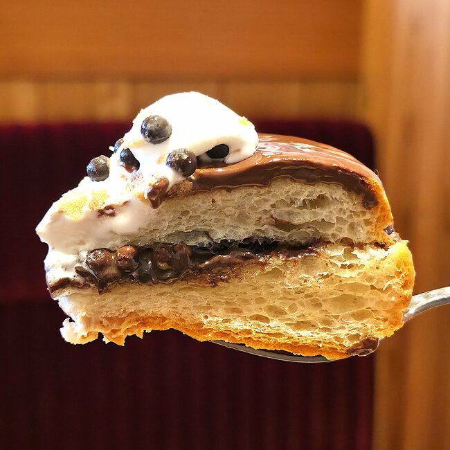 「一生食える」「大満足ですわ」コメダ珈琲×国民的お菓子の“コラボスイーツ”幸福感がスゴいんです!「食べてる間ニヤニヤが止まらなかった」