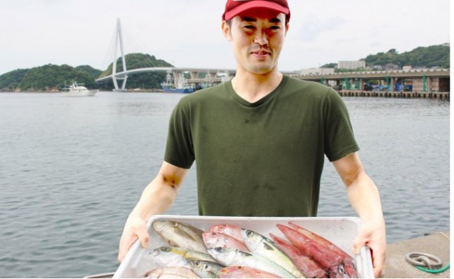 ふるさと納税 おすすめ魚介類 を魚のプロが紹介 淡路島3年トラフグ 鮮魚のおまかせ直送便など おいしいのに知名度はまだ高くない注目の返礼品は ふるさと納税おすすめ特産品情報 ザイ オンライン ふるさと納税 おすすめ魚介類 を魚のプロが紹介 淡路島3年トラフグ 鮮魚のおまかせ直送便など おいしいのに知名度はまだ高くない注目の返礼品は ふるさと納税おすすめ特産品情報 ザイ オンライン