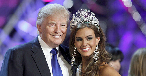 トランプ氏のモスクワでの変態行為はロシアのワナか