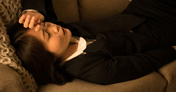 休んでも疲れが取れない!「慢性疲労症候群」の怖さ