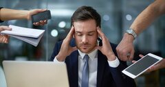 「出社しないと仕事ができない人」と「リモート勤務で評価される人」の決定的な違い