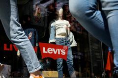 実店舗に復活の息吹、ネット通販に欠かせぬ存在に