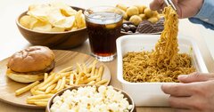 ドカ食いと「意志の弱さ」は無関係！要注意なケースと原因は？