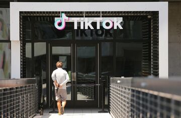米商務省、TikTok利用禁止措置の執行を停止