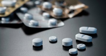 若者を薬物濫用から守れ!18歳未満への一部市販薬の販売制限強化へ