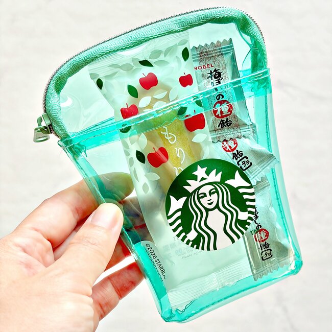 【スタバ】カードや診察券が50枚入った！可愛すぎる“カップみたいなポーチ”ドリンク券付きでお得！「何このポーチの可愛さ」「カバンにもつけられる」《購入レビュー》