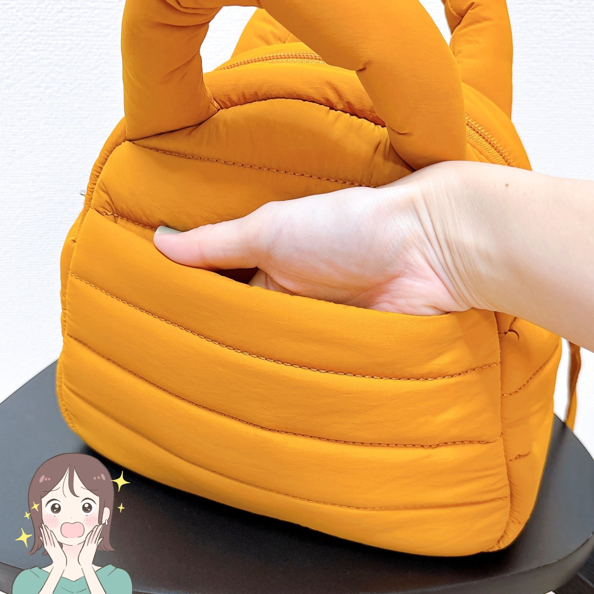 「こういうバッグ待ってました」「長財布もラクラク入る」GUの“ふわふわミニバッグ”まるっこいデザインがかわいい!「荷物も守られる感じ」「使いやすい」《購入レビュー》