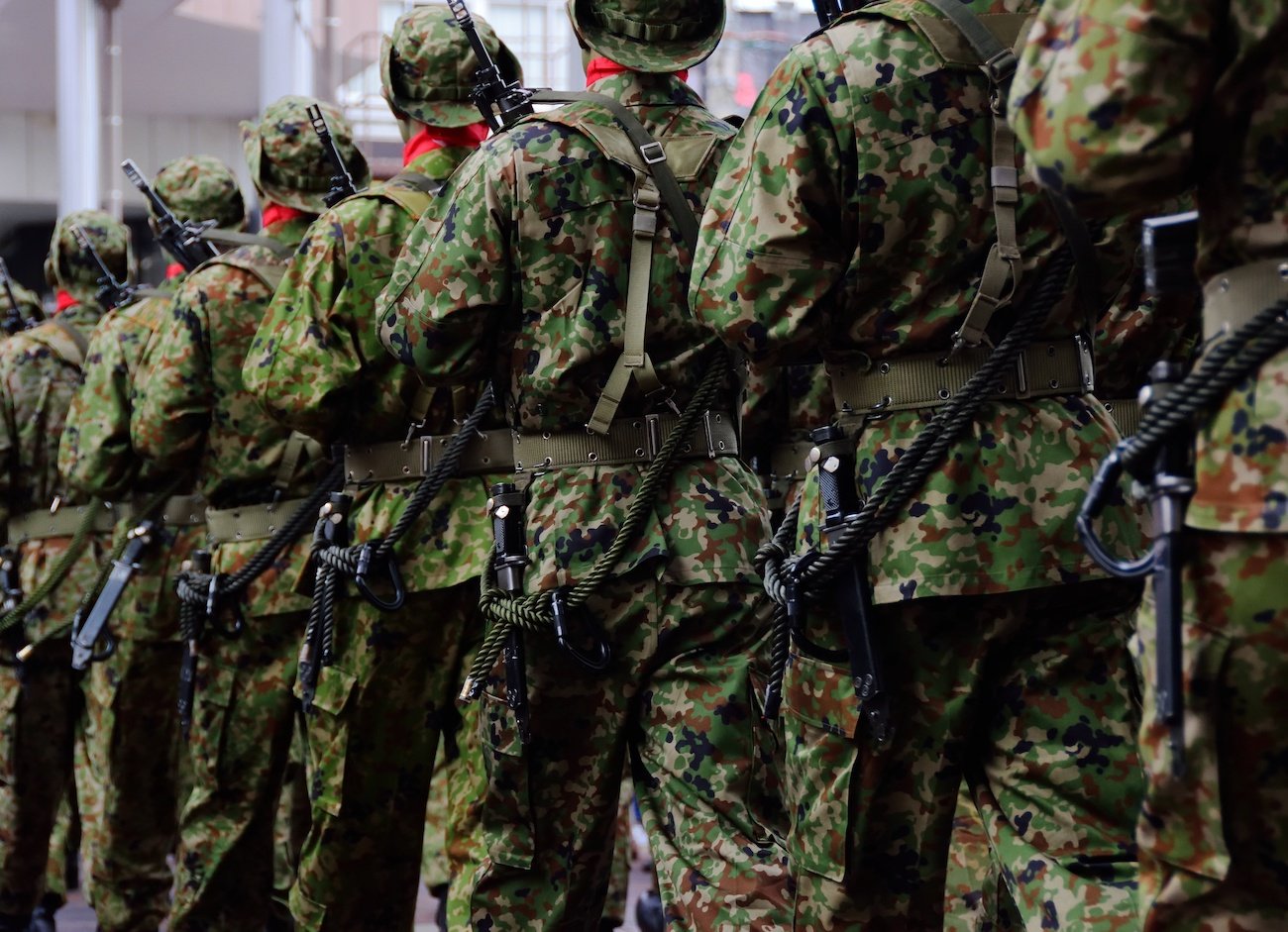 【自衛隊】どんな場所でもすぐ眠れる人の共通点とは?