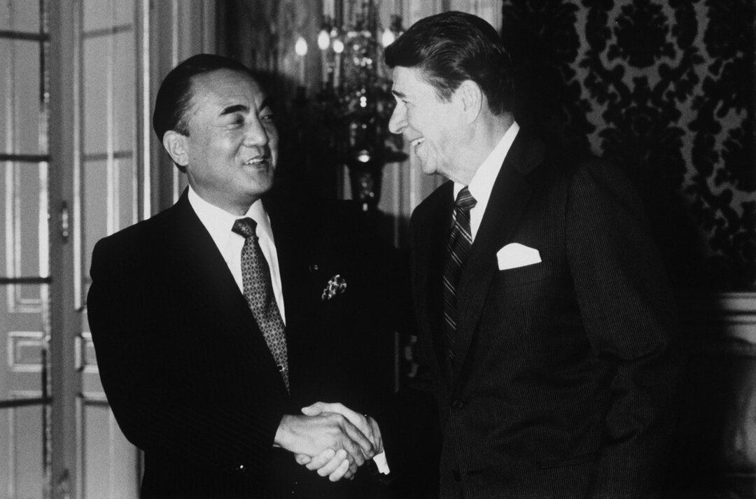 中曽根康弘首相とロナルド・レーガン米大統領