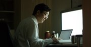 残業が月61~80時間の男性は、まるでランナーズハイの状態