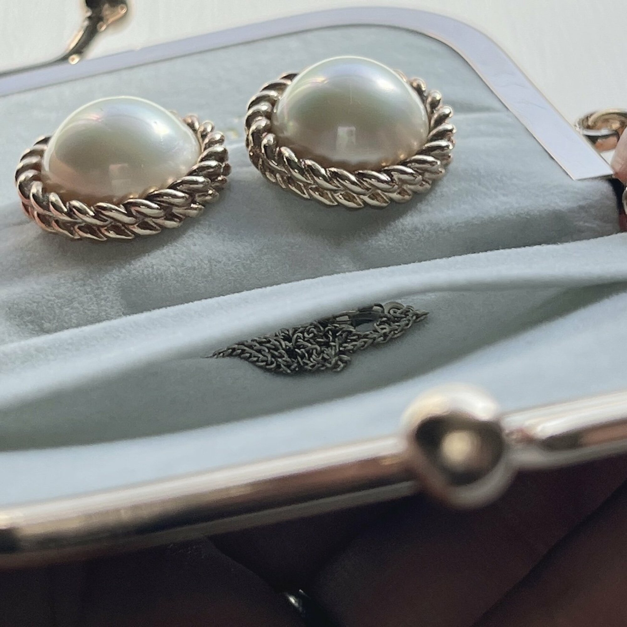 見つけた瞬間、即カゴした！アフタヌーンティーの「星空みたいなポーチ」絵本に出てきそうなデザインで可愛い…！