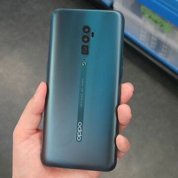 OPPOの10倍ズーム対応スマホ「Reno 10x zoom」の海外版がアキバに