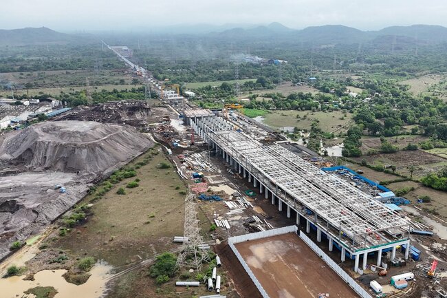 ムンバイ―アーメダバード間高速鉄道計画の建設現場を写した空撮写真（2026年6月29日）