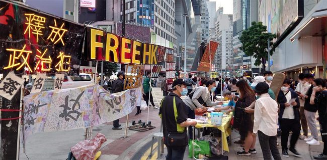 中国化が止まらない香港で、移民ブームと公務員の大量辞職が起きる理由
