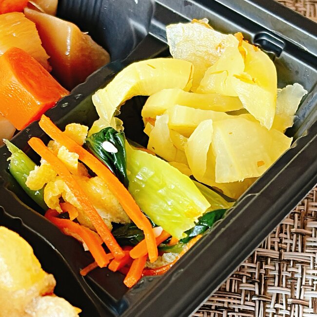 おかずギュウギュウで驚いた!ほっともっとの“よくばり弁当”好きなものだらけで嬉しい!「具沢山でめちゃウマ」「こんなのがいいんです」「おかずがいっぱいで最高にうまうま」《実食レビュー》