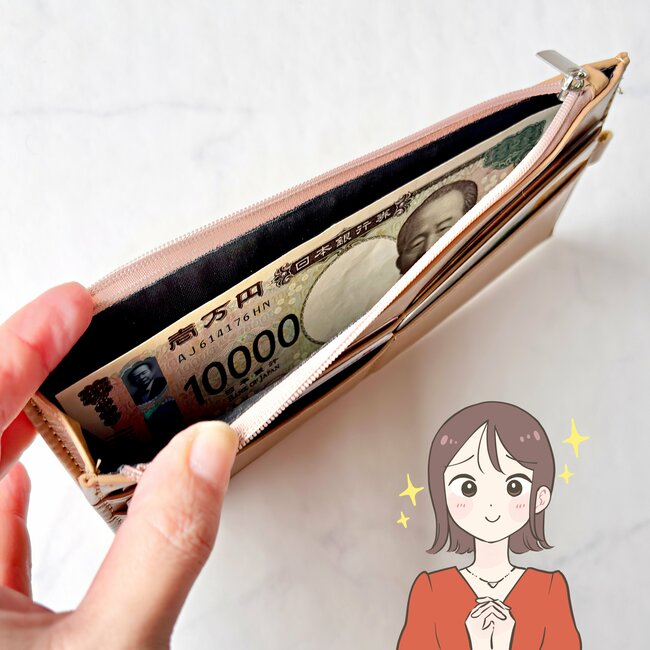 カードや診察券が40枚入った…！ダイソーの「ぺたんこ財布」現金やカードをコンパクトに持ち歩けて嬉しい！